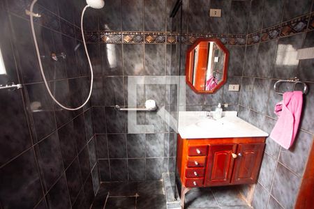 Casa à venda com 200m², 4 quartos e 2 vagas Casa à venda com 200m², 4 quartos e 2 vagasBANHEIRO