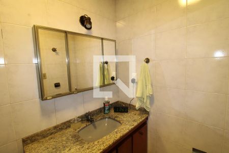 Casa à venda com 396m², 9 quartos e 4 vagasBanheiro 3