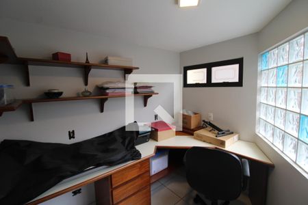 Casa à venda com 396m², 9 quartos e 4 vagasEscritório 1