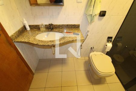 Casa à venda com 396m², 9 quartos e 4 vagasBanheiro 4