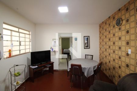 Casa à venda com 396m², 9 quartos e 4 vagasCasa 2