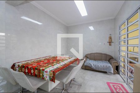 Casa à venda com 200m², 2 quartos e 5 vagasCopa