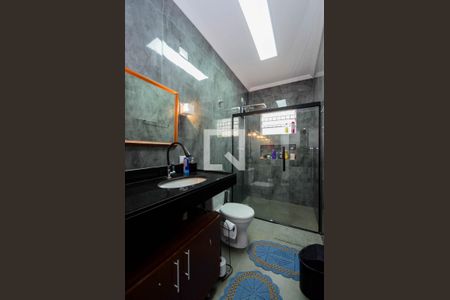 Casa à venda com 200m², 2 quartos e 5 vagasBanheiro