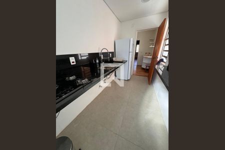 Casa à venda com 140m², 3 quartos e 4 vagas Casa à venda com 140m², 3 quartos e 4 vagasCozinha