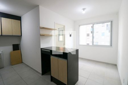 Sala / Cozinha de apartamento para alugar com 2 quartos, 34m² em Santo Amaro, São Paulo
