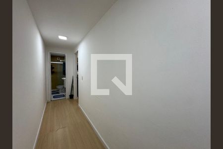 Apartamento à venda com 55m², 2 quartos e sem vaga Apartamento à venda com 55m², 2 quartos e sem vagaCorredor Entrada