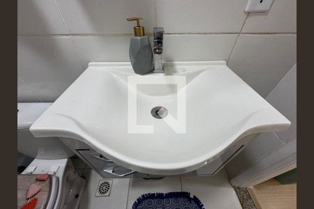 Apartamento à venda com 55m², 2 quartos e sem vaga Apartamento à venda com 55m², 2 quartos e sem vagaBanheiro Social
