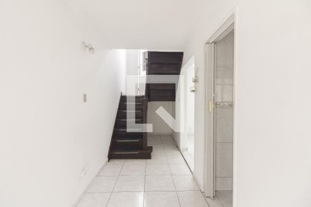 Casa para alugar com 80m², 2 quartos e sem vaga Casa para alugar com 80m², 2 quartos e sem vagaCorredor de Acesso
