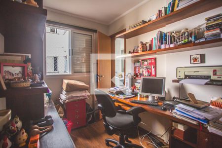 Apartamento à venda com 90m², 4 quartos e 2 vagas Apartamento à venda com 90m², 4 quartos e 2 vagasQuarto 4 - Reversível