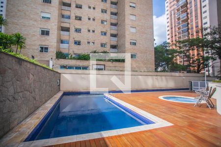 Apartamento à venda com 90m², 4 quartos e 2 vagas Apartamento à venda com 90m², 4 quartos e 2 vagasÁrea comum - Piscina