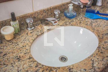 Apartamento à venda com 90m², 4 quartos e 2 vagas Apartamento à venda com 90m², 4 quartos e 2 vagasBanheiro 2