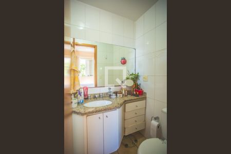 Apartamento à venda com 90m², 4 quartos e 2 vagas Apartamento à venda com 90m², 4 quartos e 2 vagasBanheiro Suíte