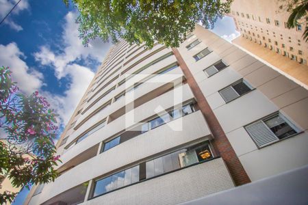 Apartamento à venda com 90m², 4 quartos e 2 vagas Apartamento à venda com 90m², 4 quartos e 2 vagasFachada
