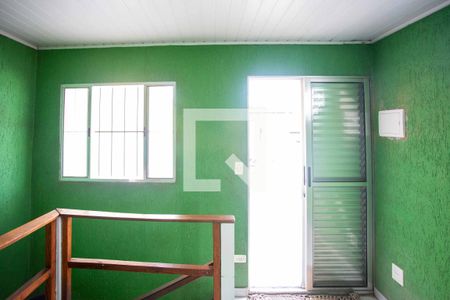 Casa à venda com 141m², 2 quartos e 2 vagasCorredor e Escada