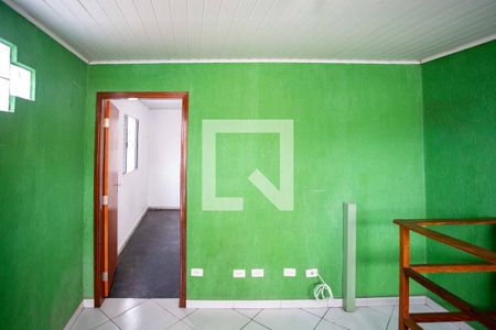 Casa à venda com 141m², 2 quartos e 2 vagasCorredor e Escada