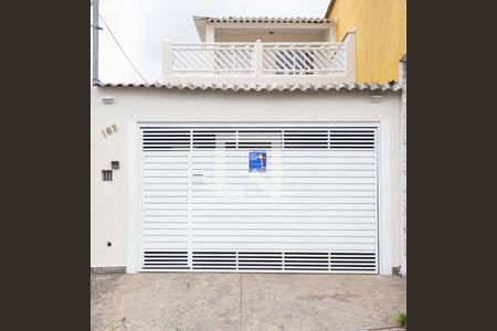 Casa à venda com 141m², 2 quartos e 2 vagasFachada