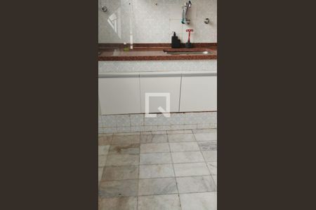 Apartamento à venda com 98m², 4 quartos e 1 vaga Apartamento à venda com 98m², 4 quartos e 1 vagaCozinha- armários