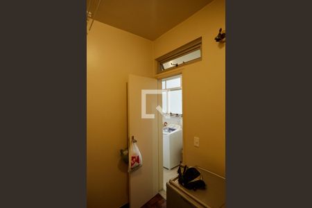 Apartamento à venda com 120m², 3 quartos e 2 vagas Apartamento à venda com 120m², 3 quartos e 2 vagasQuarto  serviço