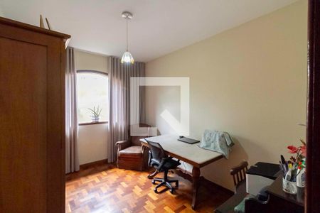 Casa à venda com 257m², 4 quartos e 4 vagas Casa à venda com 257m², 4 quartos e 4 vagasQuarto 1