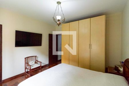 Casa à venda com 257m², 4 quartos e 4 vagas Casa à venda com 257m², 4 quartos e 4 vagasSuíte