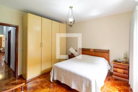 Casa à venda com 257m², 4 quartos e 4 vagas Casa à venda com 257m², 4 quartos e 4 vagasSuíte