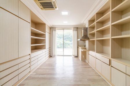 Apartamento à venda com 535m², 3 quartos e 6 vagas Apartamento à venda com 535m², 3 quartos e 6 vagasSala 2