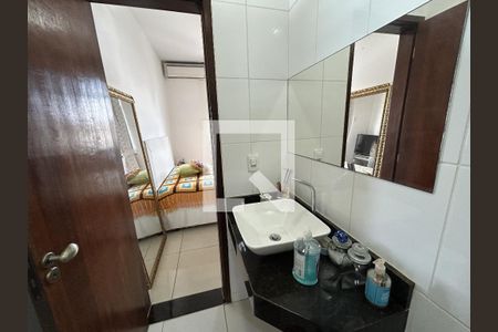 Apartamento à venda com 80m², 2 quartos e sem vagaBanheiro da Suíte