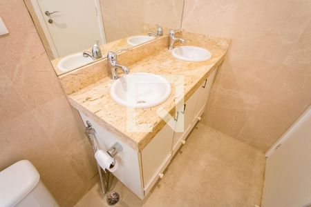 Apartamento para alugar com 96m², 2 quartos e 2 vagas Apartamento para alugar com 96m², 2 quartos e 2 vagasBanheiro do quarto 2