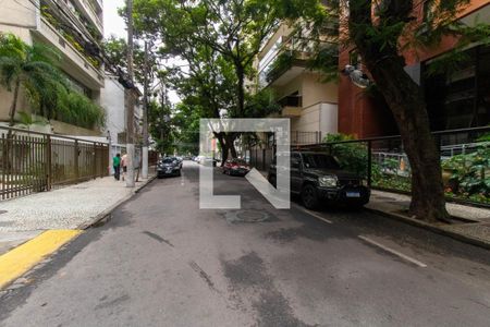 Apartamento à venda com 120m², 3 quartos e 2 vagasVista da Rua
