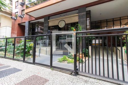 Apartamento à venda com 120m², 3 quartos e 2 vagasFachada