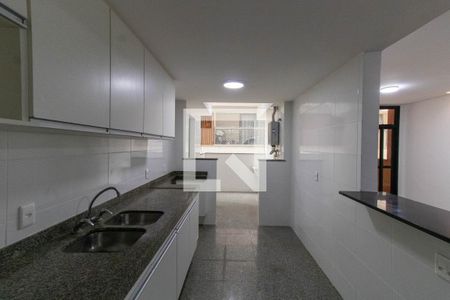 Apartamento à venda com 120m², 3 quartos e 2 vagasCozinha
