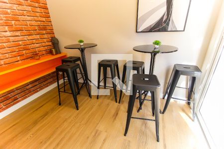 Apartamento à venda com 47m², 2 quartos e sem vaga Apartamento à venda com 47m², 2 quartos e sem vagaBar lounge