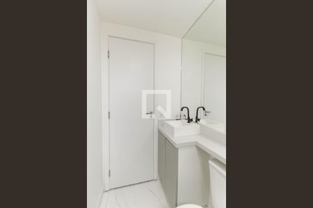 Apartamento à venda com 47m², 2 quartos e sem vaga Apartamento à venda com 47m², 2 quartos e sem vagaBanheiro