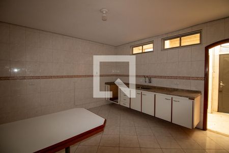 Casa à venda com 200m², 3 quartos e 1 vaga Casa à venda com 200m², 3 quartos e 1 vagaCozinha
