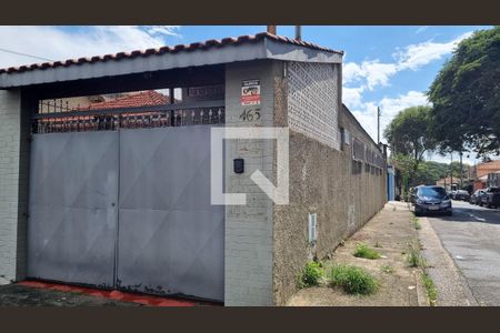 Casa à venda com 200m², 3 quartos e 1 vaga Casa à venda com 200m², 3 quartos e 1 vagaFachada