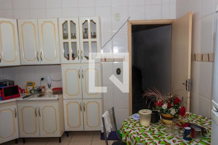 Casa para alugar com 90m², 4 quartos e 2 vagas Casa para alugar com 90m², 4 quartos e 2 vagasCozinha