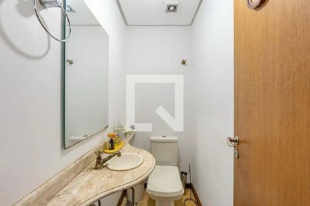 Casa à venda com 269m², 4 quartos e 4 vagas Casa à venda com 269m², 4 quartos e 4 vagasBanheiro