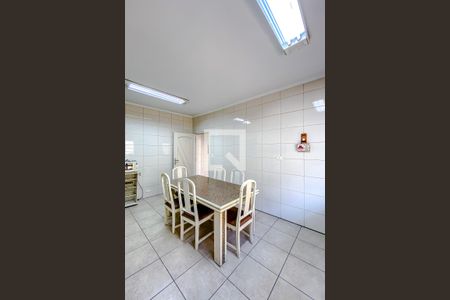 Casa à venda com 230m², 3 quartos e 2 vagasCozinha