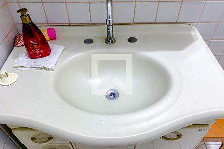 Casa à venda com 230m², 3 quartos e 2 vagasBanheiro