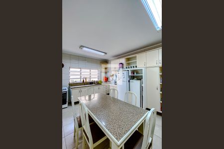 Casa à venda com 230m², 3 quartos e 2 vagasCozinha