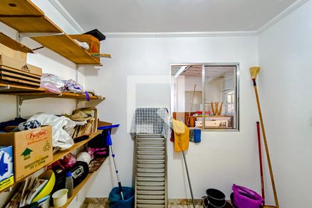 Casa à venda com 230m², 3 quartos e 2 vagasÁrea de Serviço