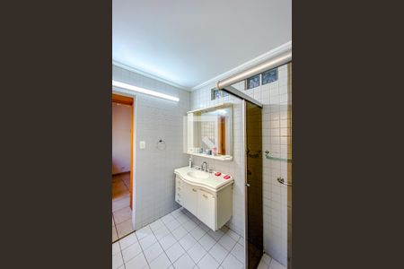 Casa à venda com 230m², 3 quartos e 2 vagasBanheiro da Suíte