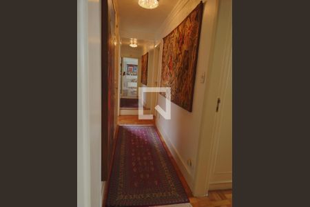 Apartamento à venda com 136m², 3 quartos e 2 vagasCorredor