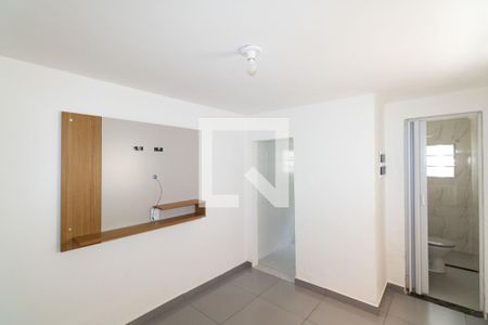 Sala de casa para alugar com 2 quartos, 60m² em Campo Grande, Rio de Janeiro