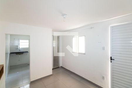 Sala de casa para alugar com 2 quartos, 60m² em Campo Grande, Rio de Janeiro