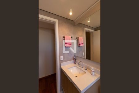 Apartamento à venda com 66m², 2 quartos e 1 vaga Apartamento à venda com 66m², 2 quartos e 1 vagaBanheiro da Suíte