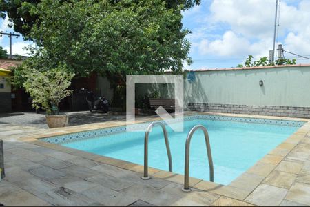 Casa de condomínio para alugar com 230m², 6 quartos e 2 vagasPiscina