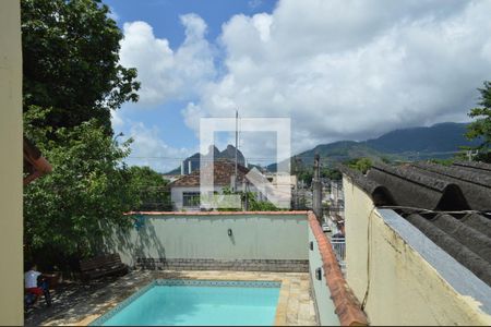 Casa de condomínio para alugar com 230m², 6 quartos e 2 vagasVista da Varanda