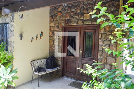 Casa de condomínio para alugar com 230m², 6 quartos e 2 vagasVaranda