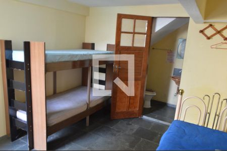 Casa de condomínio para alugar com 230m², 6 quartos e 2 vagasSuíte 3